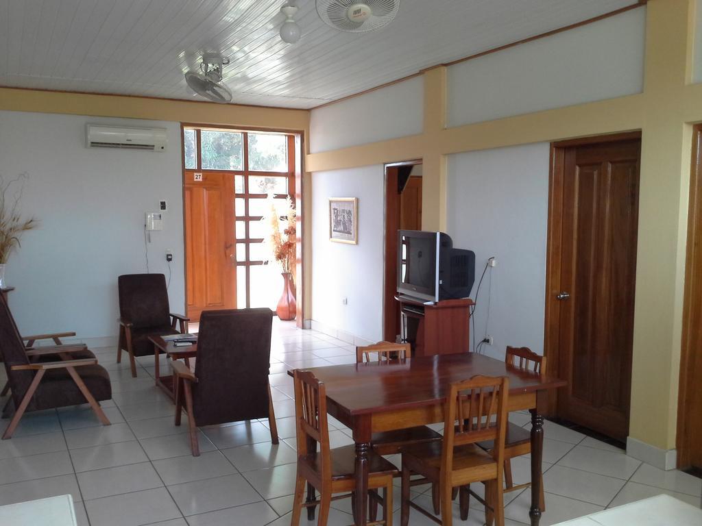 Hotel Cabana Quinta Puerto Maldonado Quarto foto