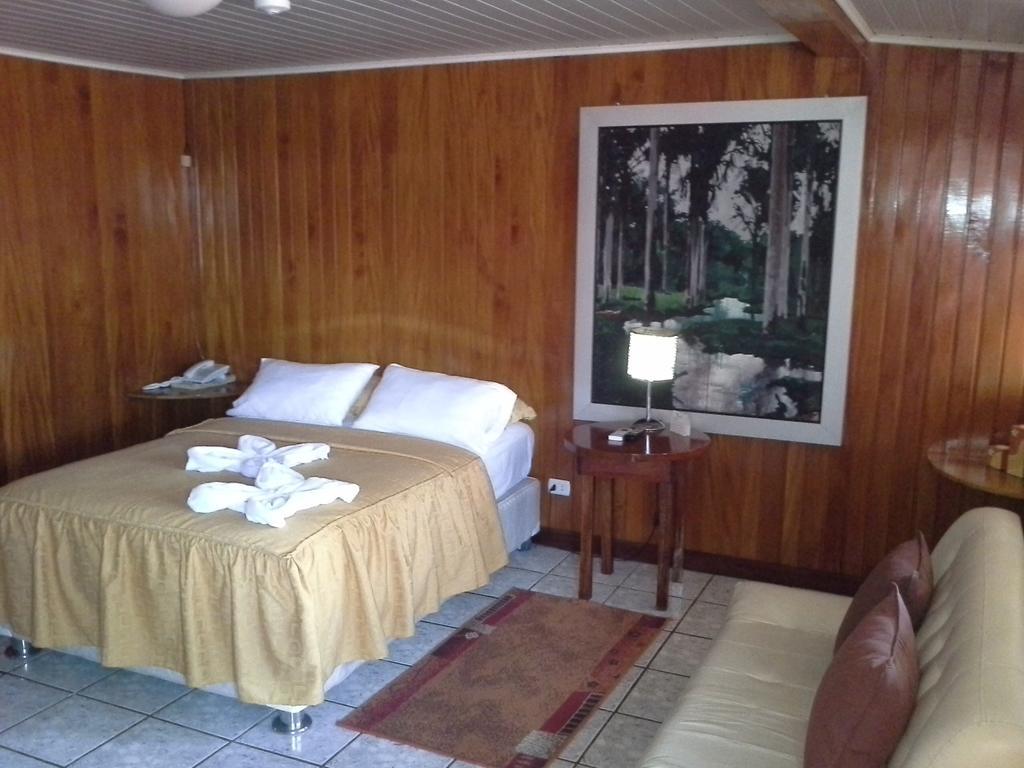 Hotel Cabana Quinta Puerto Maldonado Quarto foto